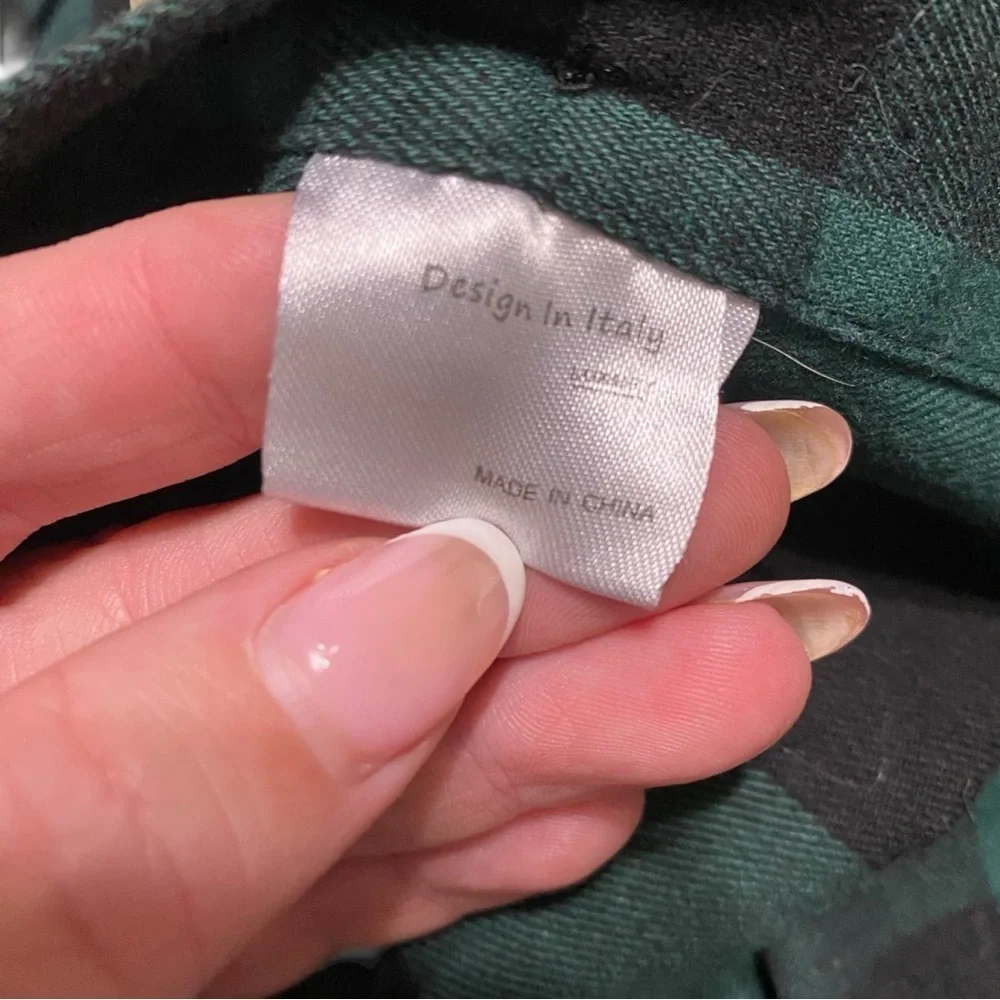 DESIGN IN ITALY (GENUINE ITALY) Green and Black Plaid Button-Up Shirt I Size:4XL